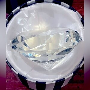 Vintage Large Elegant Clear Crystal 3” Diamond Paperweight